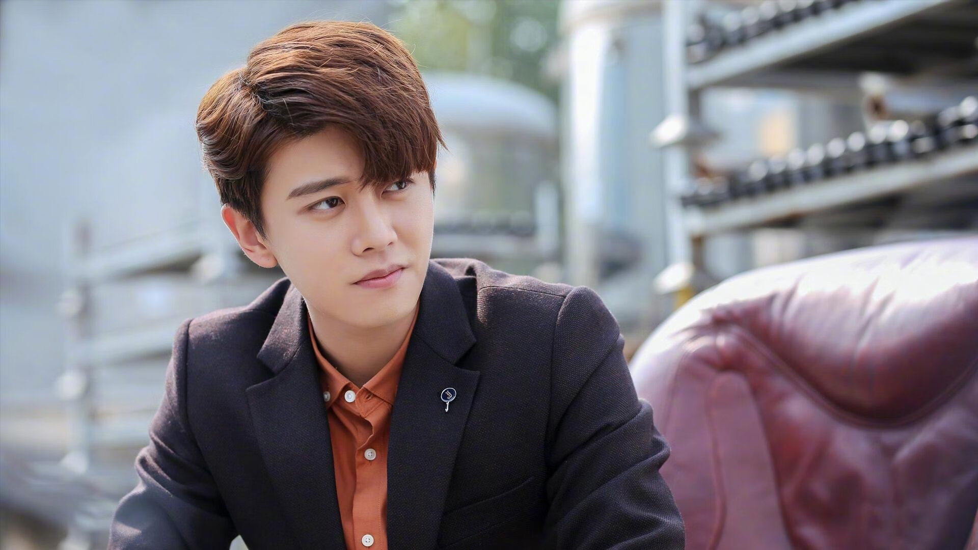 “中超赛场新规实施，提升比赛公平性”，中超赛场要求